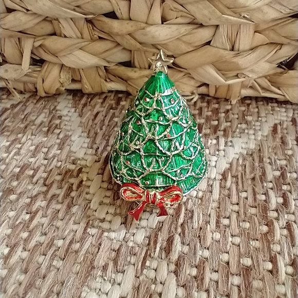 Christmas Tree metal Keepsave Box - Picture 7 of 10